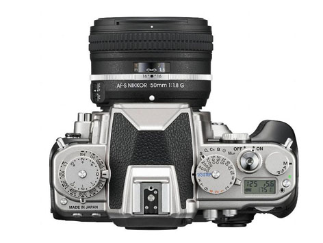 Nikon Df, full frame, ghiere classiche